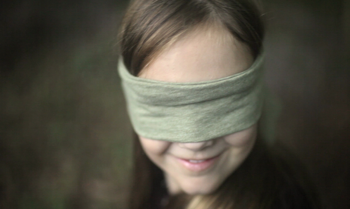 6.blindfold.IK.Still012